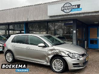 Coche accidentado Volkswagen Golf 1.2 TSI Trend Edition AppleCar Climate Stoelverw. Cruise 2014/12
