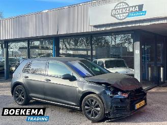 Damaged car Volkswagen Golf 1.0 TSI R-Line DSG Navigatie Climate Cruise 2018/3