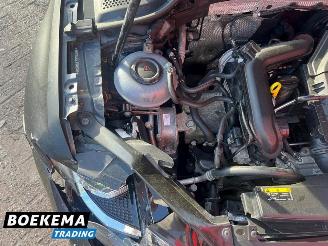 Volkswagen Golf 1.0 TSI R-Line DSG Navigatie Climate Cruise picture 9