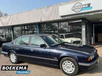 skadebil auto BMW 5-serie 520i Executive 6-Cilinder Airco 1995/8
