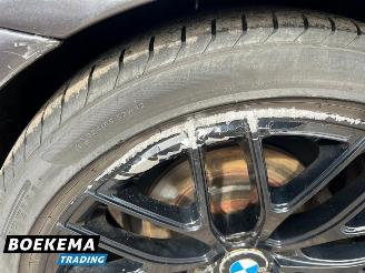 BMW 3-serie 320i High Exe Automaat Panorama Leer Stoelverw. picture 17