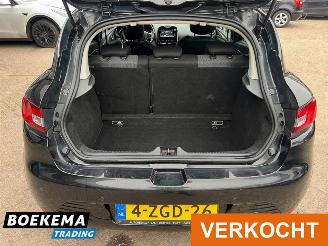 Renault Clio 0.9 TCe ECO Night&Day Navigatie Airco picture 16
