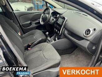 Renault Clio 0.9 TCe ECO Night&Day Navigatie Airco picture 18