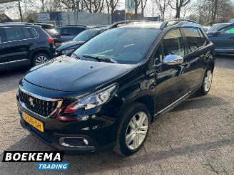 Peugeot 2008 1.2 PureTech Allure Navigatie Camera Climate picture 4