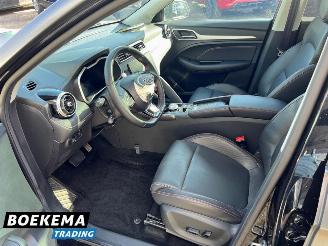 MG ZS EV Long Range Luxury 70 kWh Panorama Leer Camera Navigatie picture 11