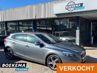 skadebil auto Volvo V-40 2.0 D4 190PK Business Navigatie Cruise PDC Trekhaak 2014/9