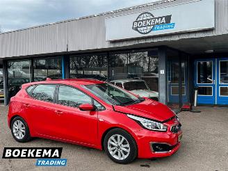 Schadeauto Kia Cee d cee'd 1.0 T-GDi ComfortPlusLine Navigator 2018/8