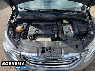 Peugeot 2008 1.6 VTi Allure Navigatie picture 13