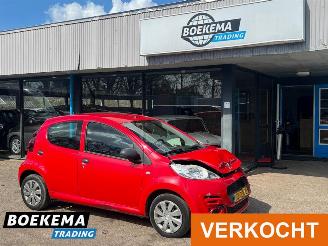 uszkodzony samochody osobowe Peugeot 107 1.0 Access Airco 5-Deurs 2012/11