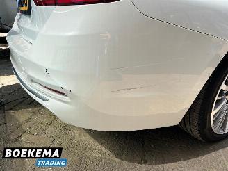 BMW 3-serie 320d xDrive Edition Panorama Leer Automaat Navigatie picture 12