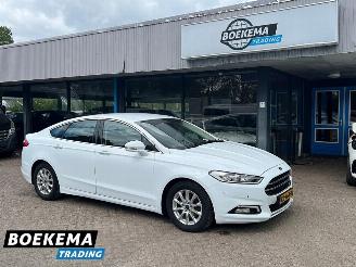 damaged passenger cars Ford Mondeo 2.0 IVCT HEV Titanium Climate Cruise PDC 2016/9