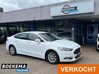 skadebil auto Ford Mondeo 2.0 IVCT HEV Titanium Climate Cruise PDC 2016/9