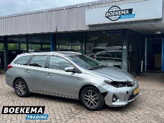 Toyota Auris Touring Sports 1.8 Hybrid Dynamic Navigatie Cruise Climate 2013/11