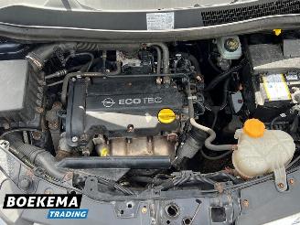 Opel Corsa 1.2 16V Enjoy Airco Cruise picture 10