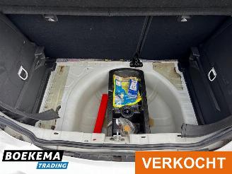 Opel Corsa 1.4 Online Edition Navigatie Airco Cruise 5-Deurs LMV picture 12