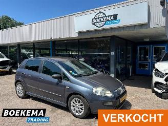 krockskadad bil auto Fiat Punto Evo 1.3 M-Jet Dynamic Navi Climate Cruise 2010/9