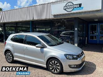 krockskadad bil auto Volkswagen Polo 1.2 TDI BlueMotion Navigatie Airco Cruise 2013/12