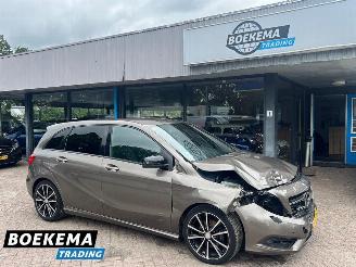 skadebil auto Mercedes B-klasse 200 Prestige Clima Trekhaak Camera 2013/12