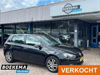 krockskadad bil auto Volkswagen Golf 1.2 TSI Tour 6 bak Navi Cruise Airco 2010/8