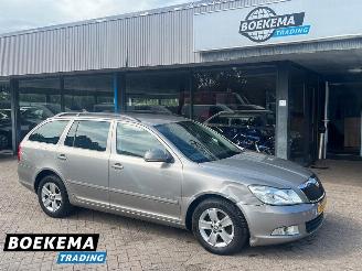 skadebil auto Skoda Octavia Combi 1.6 TDI Business Line Navi Clima Elektrische ramen 2011/6