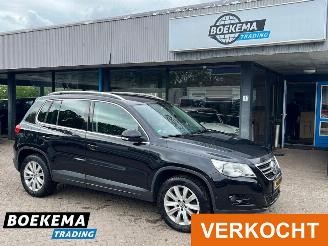 krockskadad bil auto Volkswagen Tiguan 2.0 TSI Sport&Style 4Motion DSG Leer Stoelverwarming Navigatie 2010/11