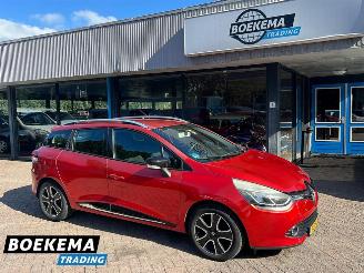 damaged passenger cars Renault Clio Estate 0.9 TCe Expression Navigatie Cruise-Control Airco 2014/2