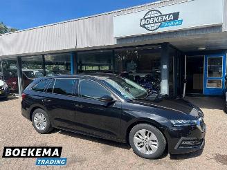 Schadeauto Skoda Octavia Combi 1.0 TSI Business Edition Navi Cruise Clima 2021/1