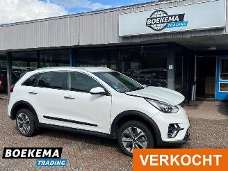 Vaurioauto  passenger cars Kia e-Niro DynamicLine 64 kWh 204PK Navi Cruise Clima 2022/4