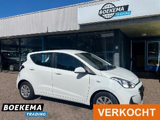 Käytettyjen passenger cars Hyundai I-10 1.0i Comfort Cruise Navi Airco 2017/4