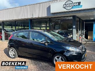 Vaurioauto  passenger cars Ford Fiesta 1.25 Champion Airco 5-deurs Trekhaak Elektrische Ramen 2012/4