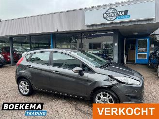skadebil auto Ford Fiesta 1.0 Style Ultimate Navigatie Cruise Airco 2017/6