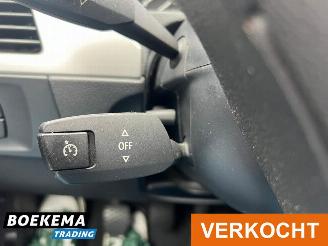 BMW 3-serie 318i Executive Cruise Clima Xenon picture 20