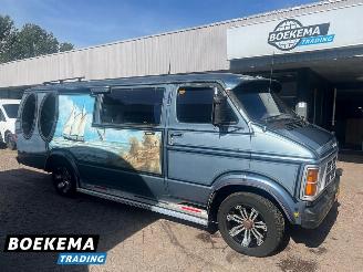 krockskadad bil camper Dodge  Ram Van B200 5.2 V8 LPG Camper Koelkast Spoelbak 1980/7