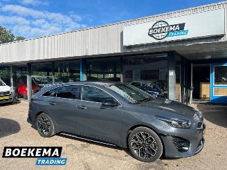 krockskadad bil auto Kia Proceed pro cee'd 1.5 T-GDi GT-Line Keyless Camera Stoel/Stuurverwarming 2024/8