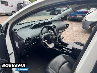 Toyota Prius 1.8 Executive JBL Navigatie Leer Stoelverwarming picture 12