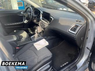 Kia Ceed 1.5 T-GDi Dynamic 160PK Camera Navi Cruise Clima picture 18