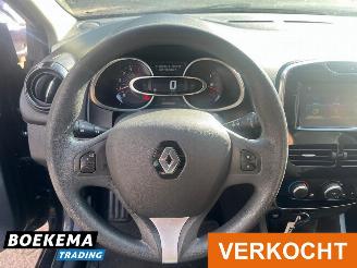Renault Clio Estate 1.5 dCi Expression Navi Cruise PDC Airco picture 18