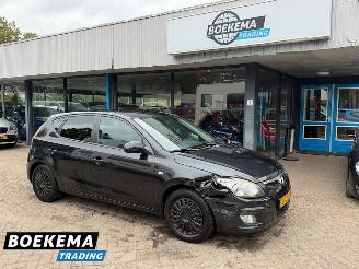 skadebil auto Hyundai I-30 1.6i Dynamic Automaat Clima Elektrische Ramen 2009/8