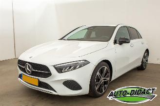 Mercedes A-klasse A180 Motor loopt Luxury Line Automaat Koppakking defect picture 1