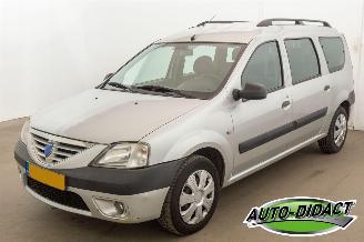 Uttjänta bilar auto Dacia Logan 1.6-16V Lauréate 7p. 2008/1