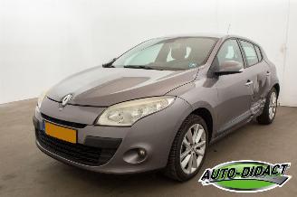 krockskadad bil auto Renault Mégane 1.6 Celsium 2010/4