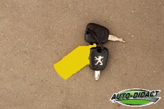 Peugeot 206 CC 2.0-16V Cabrio picture 19