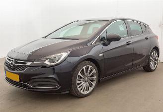 Vrakbiler auto Opel Astra 1.4 Clima Navi Camera 53.471 km Innovation 2018/4