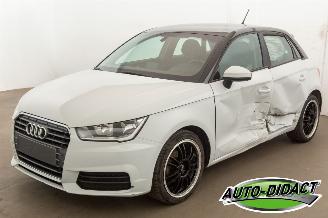 Unfallwagen Audi A1 1.0 TFSI 112.246 km Airco Navi 2017/1