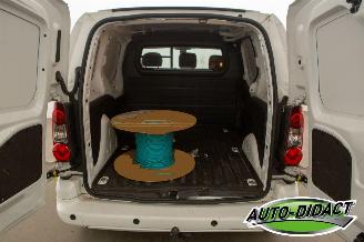 Peugeot Partner 1.6 BlueHDi Automaat Clima 100 L1 Premium Pack S&S picture 27