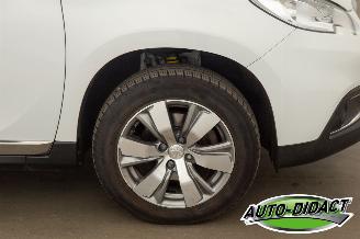 Peugeot 2008 1.2 PureTech 89.614 km Clima Navi picture 32