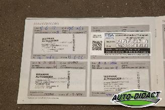 Peugeot 308 1.2 PureTech Clima Navi Pano Camera Blue Lease Executive picture 30