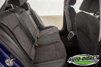 Volkswagen Golf 1.5 eTSI Automaat R-Line Business picture 15