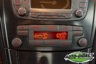 Ford Mondeo 2.0-16V Limited Clima Navi picture 8