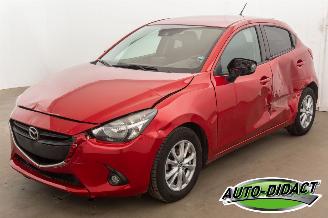 skadebil auto Mazda 2 1.5 Skydrive Airco Navi 119.416 2015/9